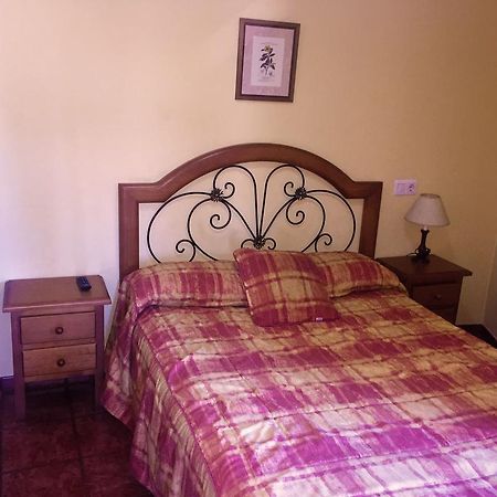 Hostal Bar Stop Hotel Velilla del Rio Carrion ภายนอก รูปภาพ