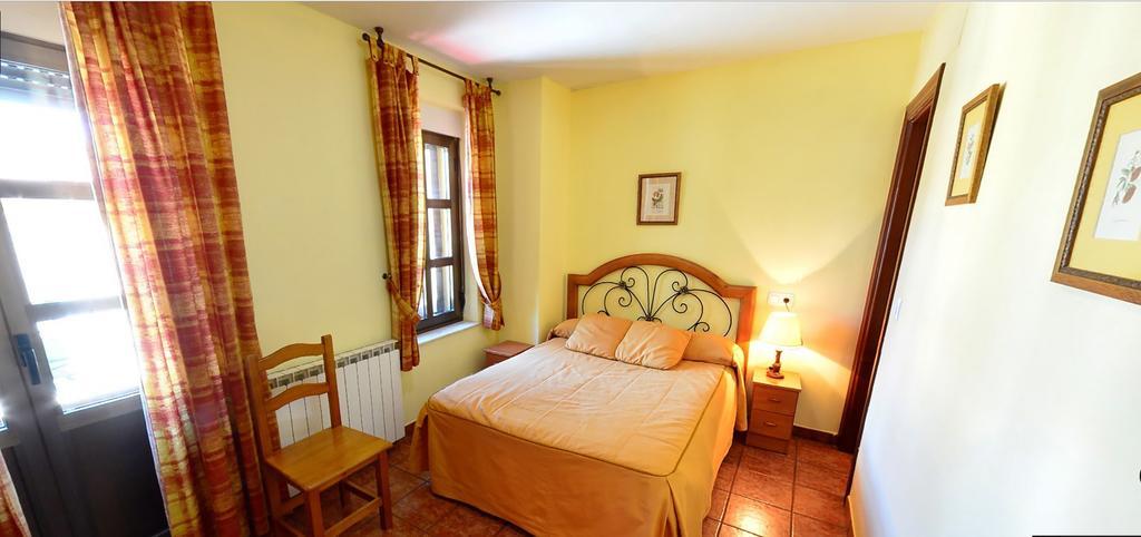 Hostal Bar Stop Hotel Velilla del Rio Carrion ภายนอก รูปภาพ