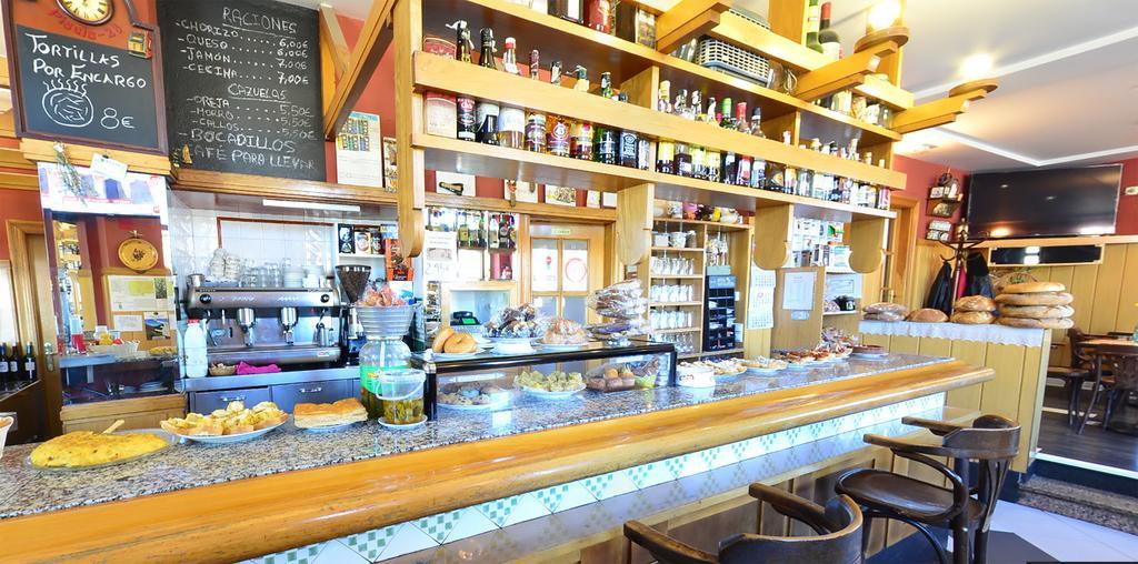 Hostal Bar Stop Hotel Velilla del Rio Carrion ภายนอก รูปภาพ